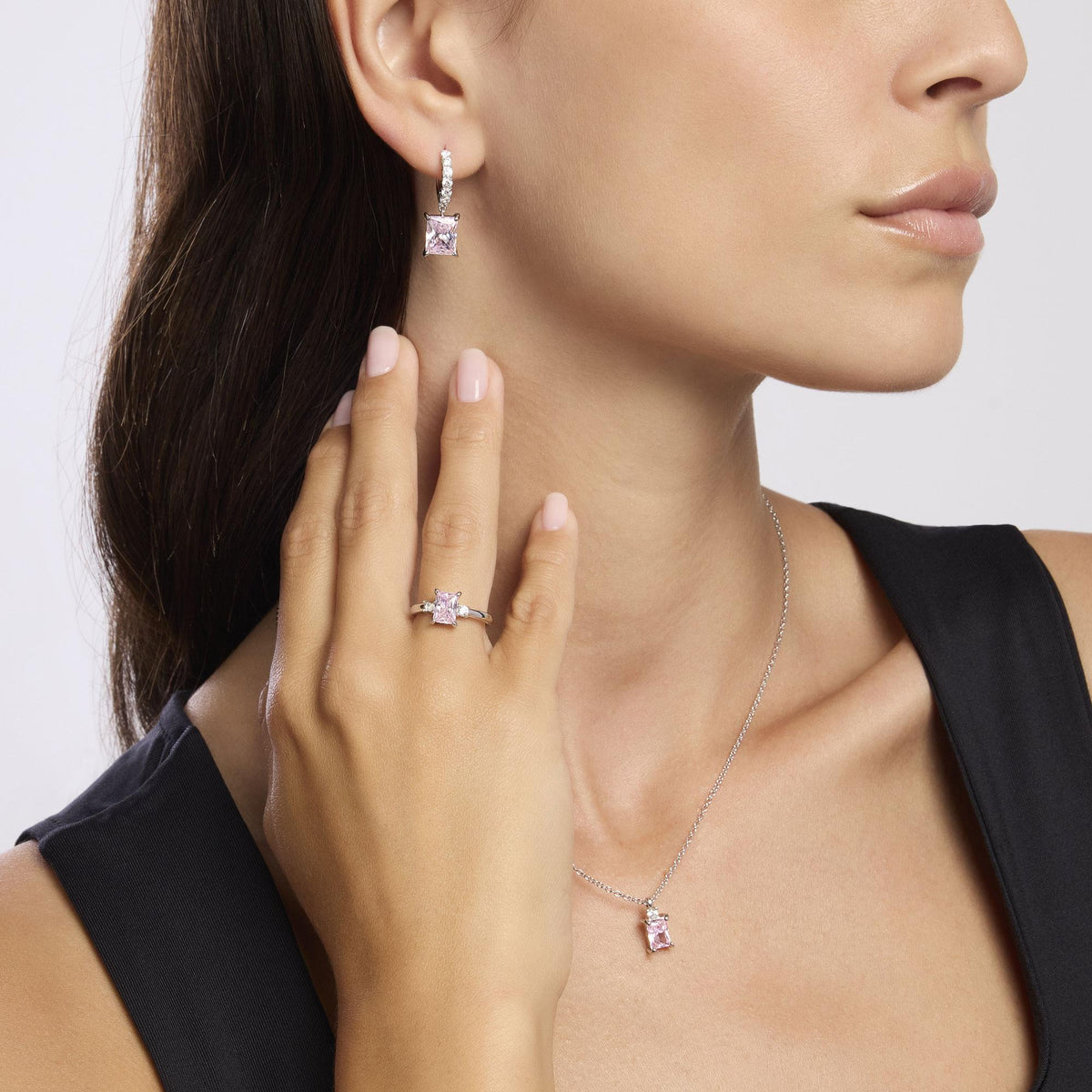 Orecchini a cerchio con zircone rosa taglio princess DESIDERIO INFINITO - Gioielleria Fondente
