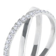 Anello incrociato con zirconi bianchi