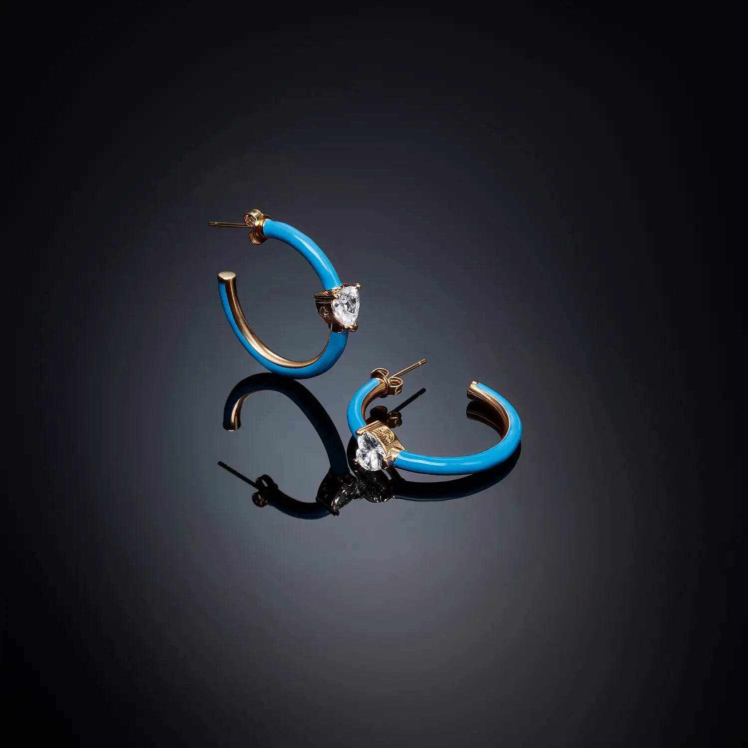 j19avi20 Orecchini Love Parade