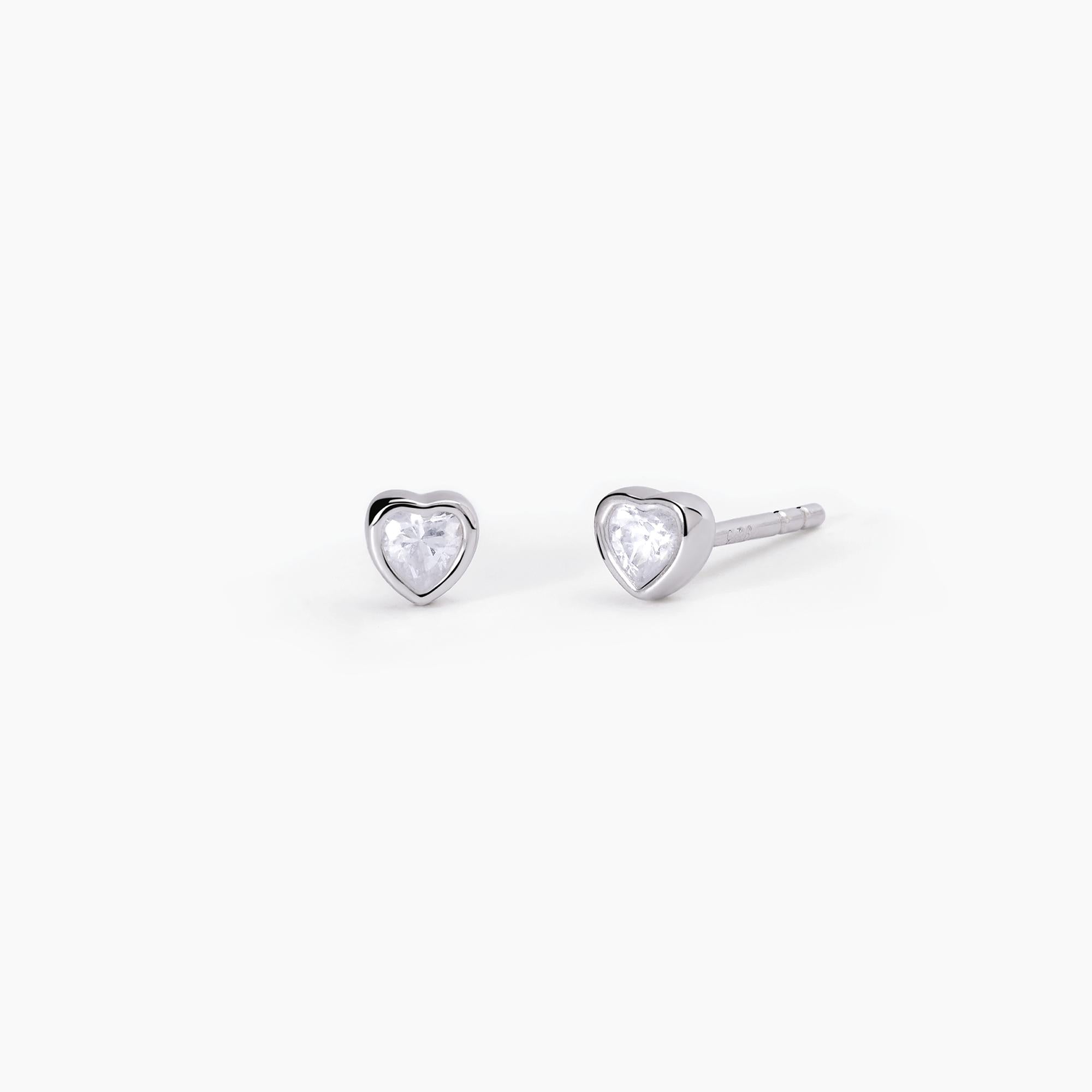 Orecchini a lobo in argento con punto luce taglio cuore SHINY
