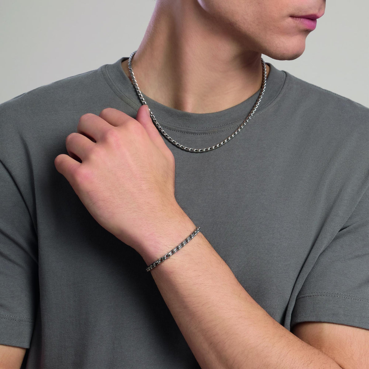 Bracciale uomo in acciaio con catena cardano Style 34