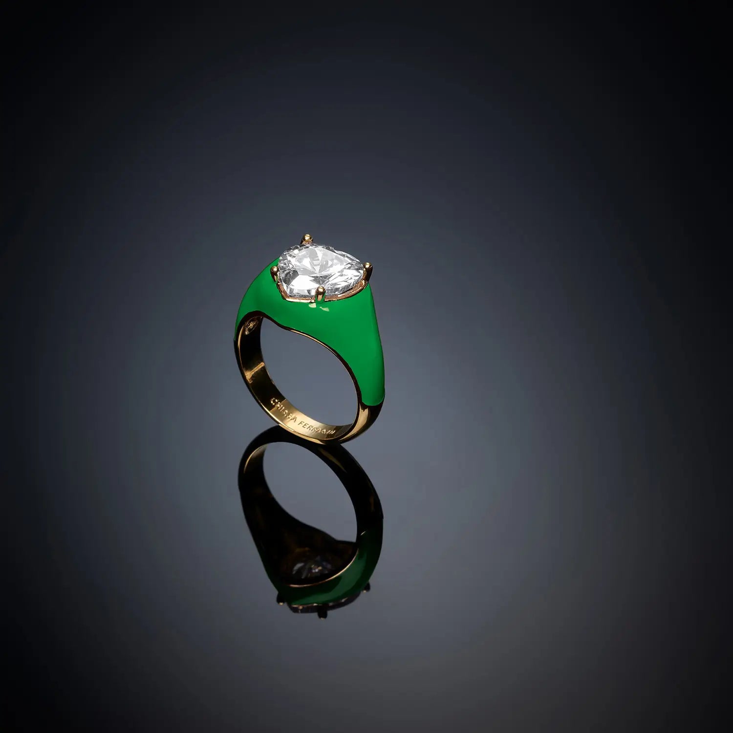 j19avi43012 Anello Love Parade