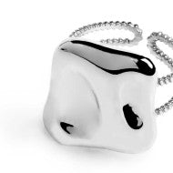 Anello doppia fascia con quadrato irregolare martellato