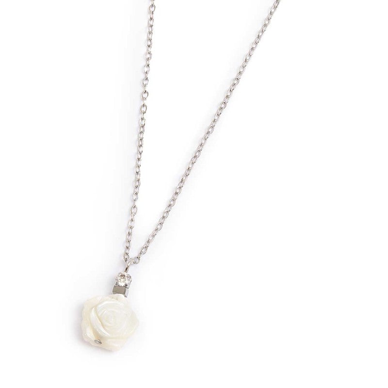 Collana con rosa in madreperla