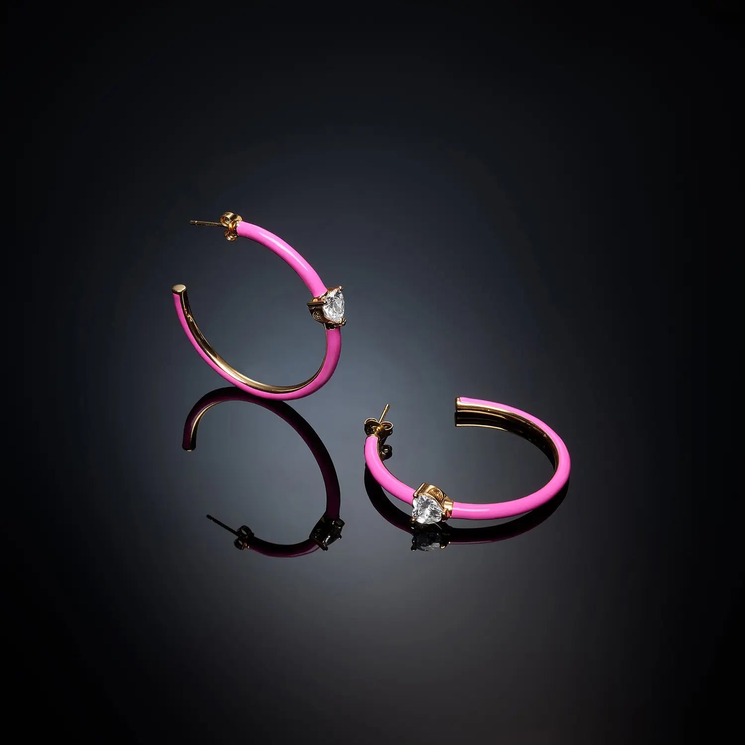 j19avi23 Orecchini Love Parade