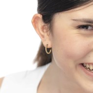 Orecchino a cerchio 2cm con zirconi
